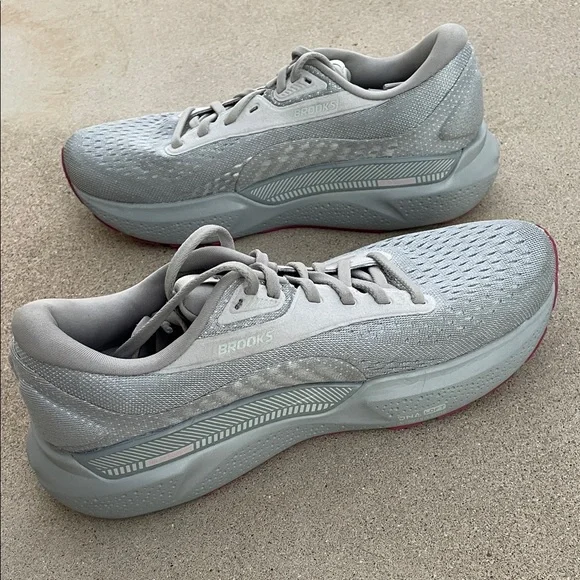 Brooks Women's Adrenaline GTS 24 Stability Shoes - size 8 - Picture 5 of 9